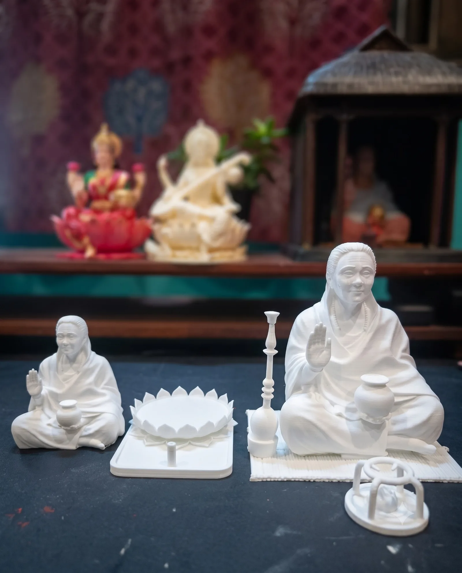 Mini Eben figures